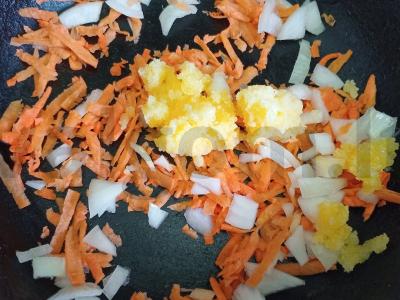 Grikių košė su keptais daržovėmis ir jautienos faršu Žingsnis 1