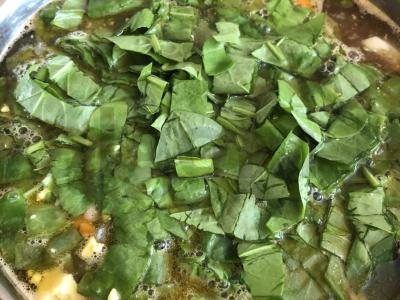 Šaltibarščiai su rūgštynėmis ir troškiniu pomidorų pastoje Žingsnis 14