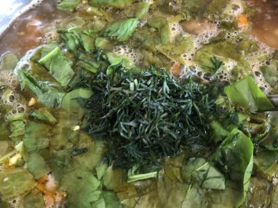 Šaltibarščiai su rūgštynėmis ir troškiniu pomidorų pastoje Žingsnis 15