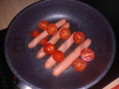 Kiaušinienė su dešrelėmis Žingsnis 1