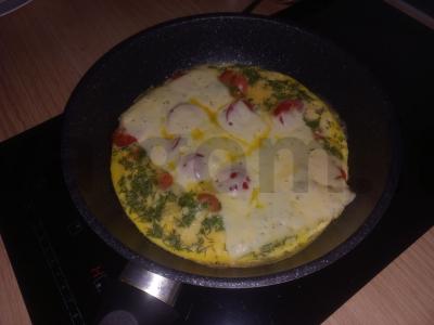 Kiaušinienė su dešrelėmis Žingsnis 4