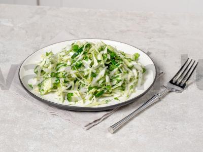 Kopūstų salotos su actu pagrindine nuotrauka