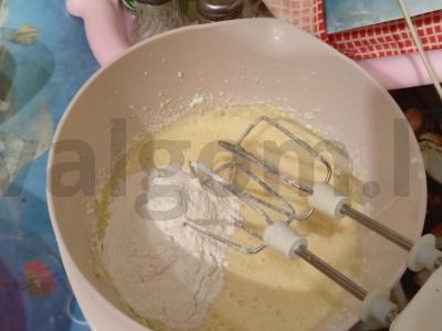 Zebro pyragas su kakava ant kefyro Žingsnis 10