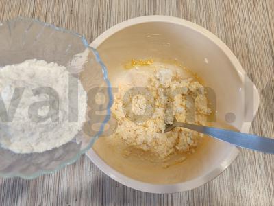 Skani varškėtukai su bananų įdaru Žingsnis 5