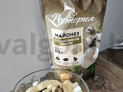 Salotos su dešra ir marinuotais grybais Žingsnis 3