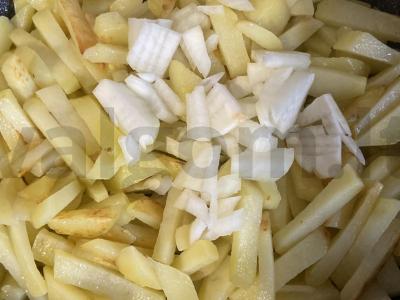 Keptas bulvės su voveraitėmis ir žolelėmis Žingsnis 5