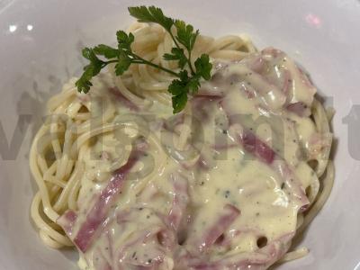 Pasta „Karbonaara namuose“ pagrindine nuotrauka