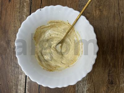 Vištienos filė su sultinga suluguni ir žolelių įdaru Žingsnis 2