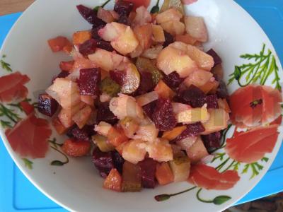 Vinegretas su vynuogių aliejaus padažu pagrindine nuotrauka