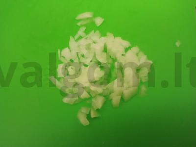 Salotos su jūros kopūstais, vyšniniais pomidorais ir paprikomis Žingsnis 2