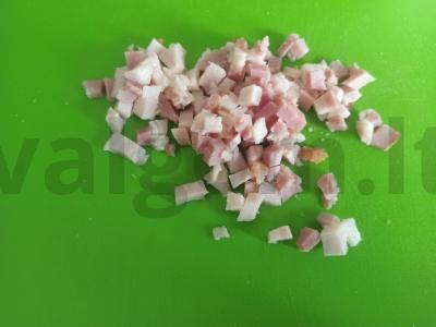 Įdaryti kiaušiniai su virta-rūkyta šonine ir imituota ikra Žingsnis 3