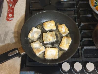 Menkių filė grietinės padaže ant daržovių pagalvėlės Žingsnis 2