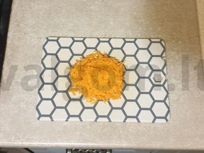 Menkių filė grietinės padaže ant daržovių pagalvėlės Žingsnis 4