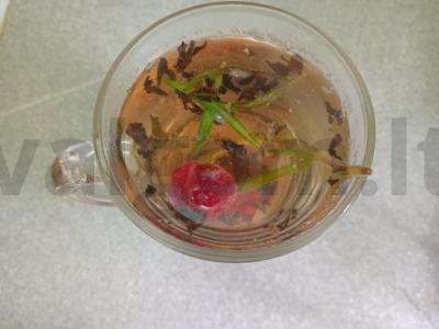 Arbata su avietėmis, rozmarinu ir medumi Žingsnis 4