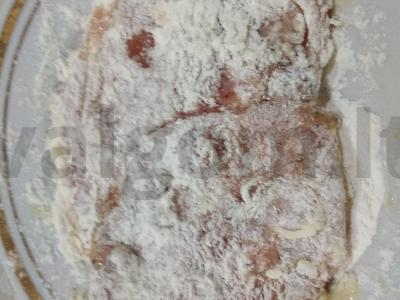 Švelnus kiaulienos šnicelis keptuvėje Žingsnis 3