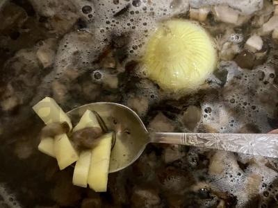 Miško grybų sriuba Žingsnis 4