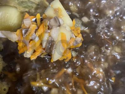 Miško grybų sriuba Žingsnis 8