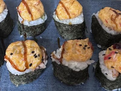 Kepti ritinėliai su krevetėmis pagrindine nuotrauka