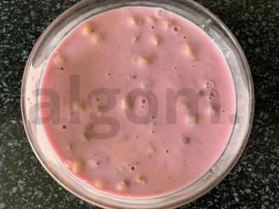 Müsli su halva, raudonosiomis serbentėmis ir jogurtu Žingsnis 4