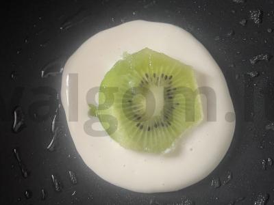 Pankekai su kefyru ir kiviais Žingsnis 6