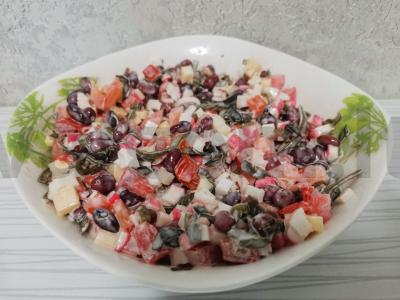 Salotos su pupelėmis ir jūros kopūstais pagrindine nuotrauka