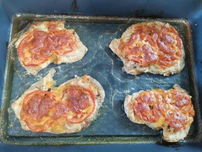 Kiaulienos kotletai su pomidorais ir svogūnais Žingsnis 7