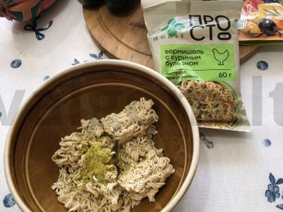 Makaronų salotos Žingsnis 1