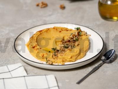 Humusas be avinžirnių pagrindine nuotrauka