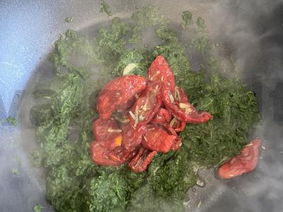 Makaronai su špinatais, džiovintais pomidorais ir sūriu Žingsnis 3