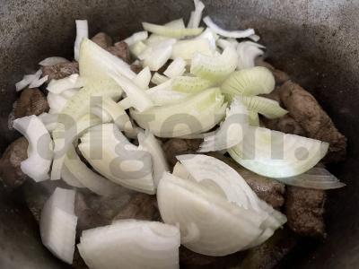 Troškinta jautienos kepenėlė su svogūnais Žingsnis 9