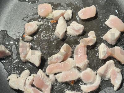 Skani krevečių salotos „Cezaris namuose“ Žingsnis 4