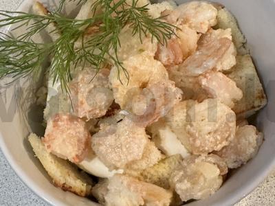 Skani krevečių salotos „Cezaris namuose“ pagrindine nuotrauka