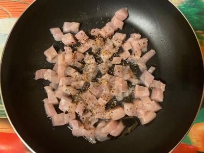 Salotas „Suhocvet“ su fazano filė ir kiaušiniu Žingsnis 1