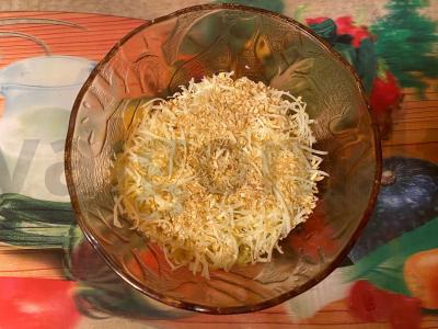 Salotas „Suhocvet“ su fazano filė ir kiaušiniu Žingsnis 4