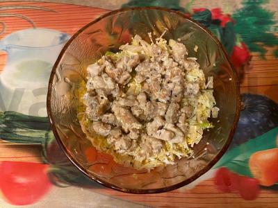 Salotas „Suhocvet“ su fazano filė ir kiaušiniu Žingsnis 8