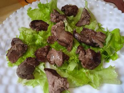 Lengvas salotas su vištienos kepenėlėmis ir vynuogėmis Žingsnis 3