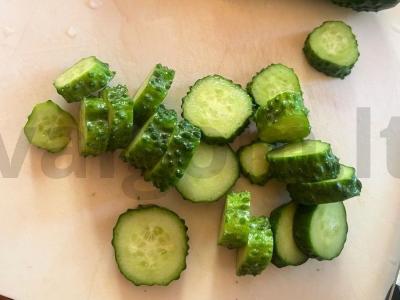 Daržovių ir žolelių salotas su augaliniu aliejumi Žingsnis 2