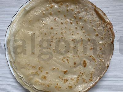 Ploni blynai su raugintu pienu ir verdančiu vandeniu Žingsnis 10