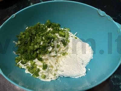 Sūrio ir žolelių paplotėliai Žingsnis 7