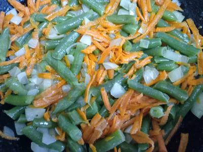 Bulgūras su daržovėmis ir kiaulienos faršu Žingsnis 3