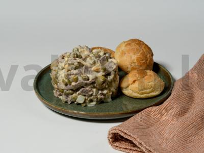 Kalakutų salotos pagrindine nuotrauka