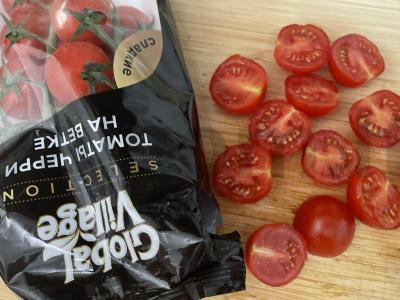 Pica su vyšniniais pomidorais ir dešra Žingsnis 3