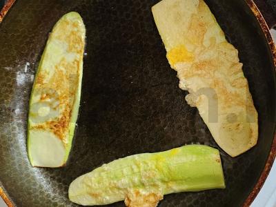 Cukinijos su sūriu ir žolelėmis Žingsnis 2