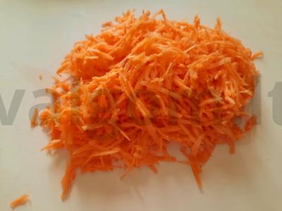 Salotos su ridikėliais, mung pupelių daigais ir salierų šaknimi Žingsnis 1