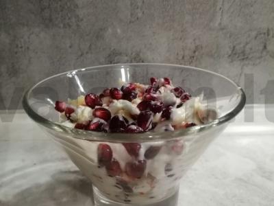 Naujųjų metų salotas „Monomacho kepurė“ pagrindine nuotrauka