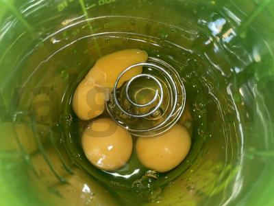 Omletas su be laktoziniu pienu Žingsnis 2