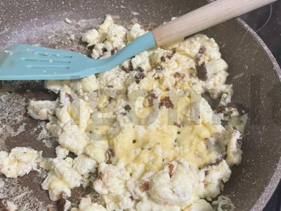 Omletas su be laktoziniu pienu Žingsnis 6