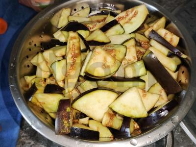 Korejiškai paruošti baklažanai su morkomis ir paprikomis Žingsnis 5