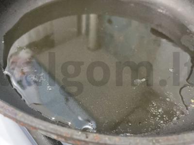 Vištienos kotletai džiūvėsėliuose keptuvėje Žingsnis 4