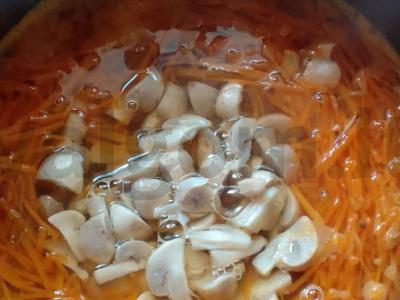 Funchosa su krevetėmis ir grybais Žingsnis 10